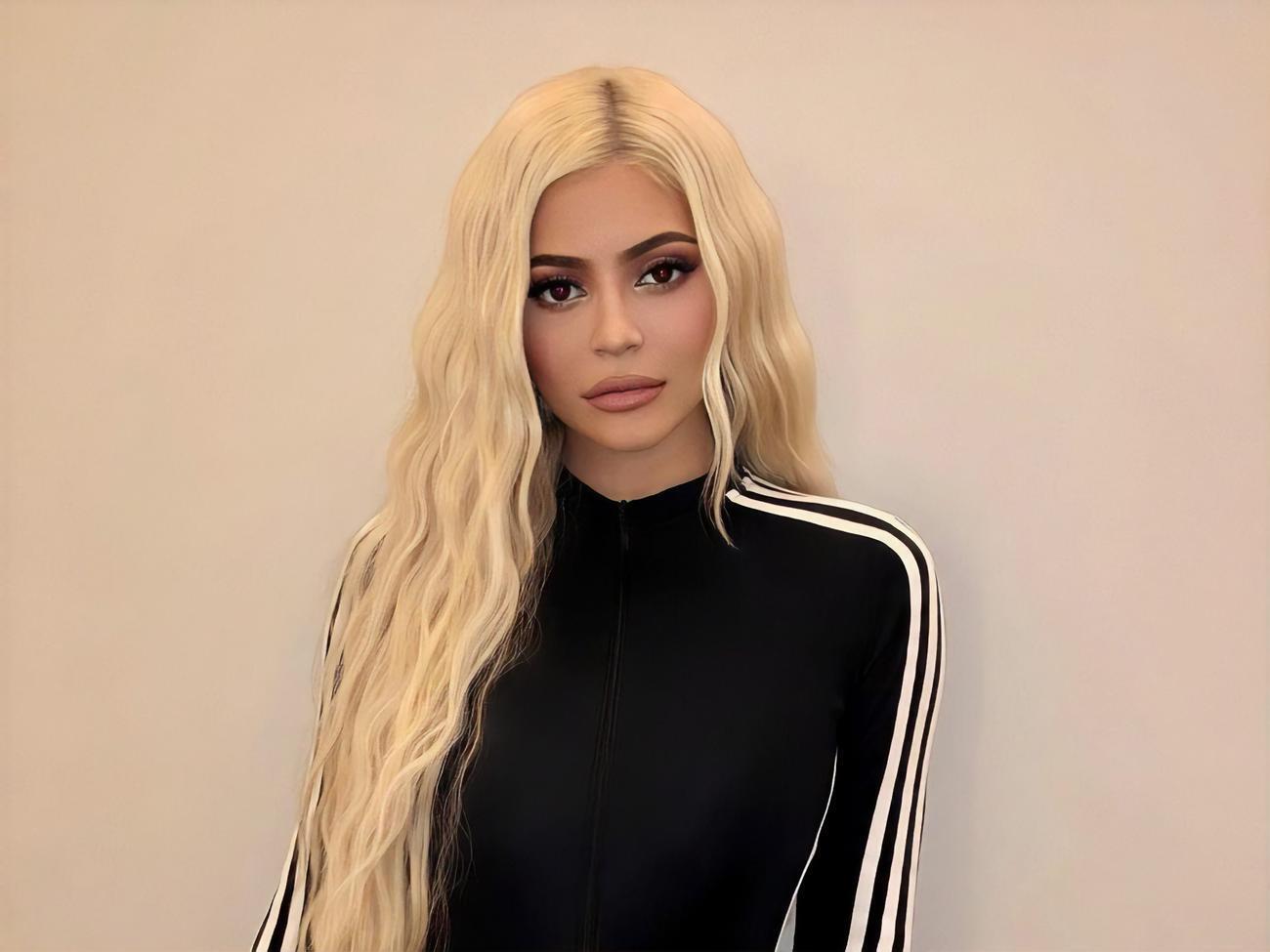 Кайли Дженнер родила дочь в феврале 2018 года