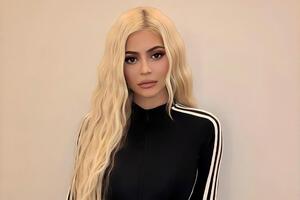 Кайли Дженнер родила дочь в феврале 2018 года