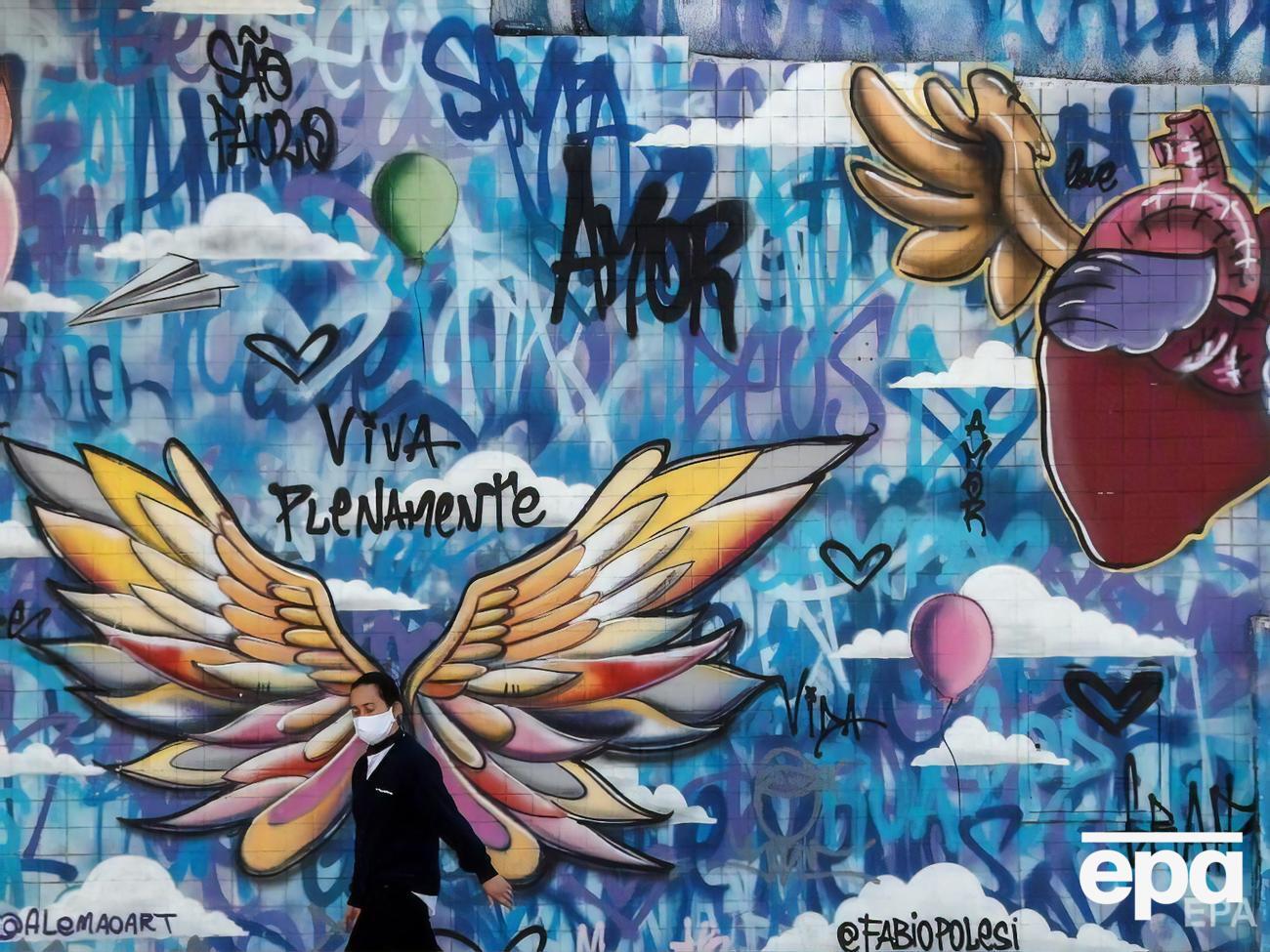 По числу инфицированных коронавирусом Бразилия занимает второе место в мире