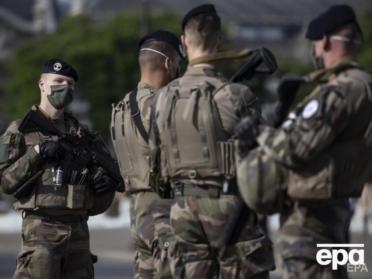 Французькі військовослужбовці із 2014 року проводять антитерористичні рейди в Північній Африці