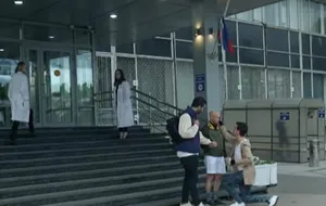 У ролику знялися Ургант, Хрустальов і Гудков