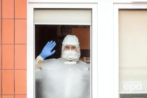 Понад 5 тис. медиків в Україні заразилося коронавірусом