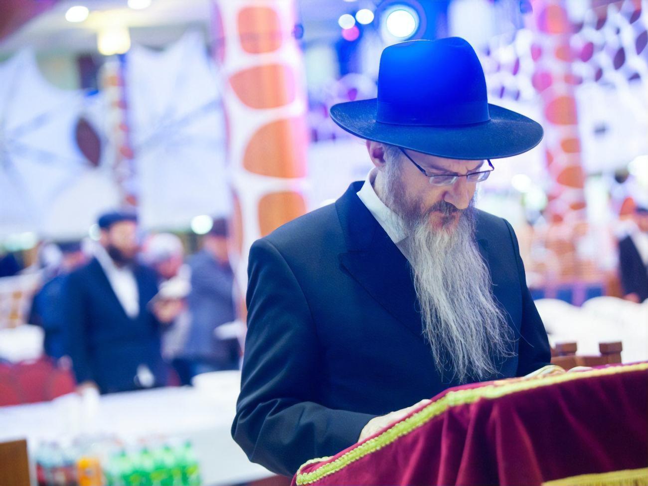 Главный раввин РФ Берл Лазар почувствовал себя плохо после онлайн-конференции и обратился за помощью медиков