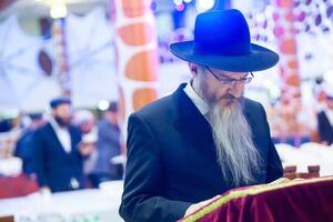 Головний рабин РФ Берл Лазар відчув себе зле після онлайн-конференції і звернувся по допомогу до медиків