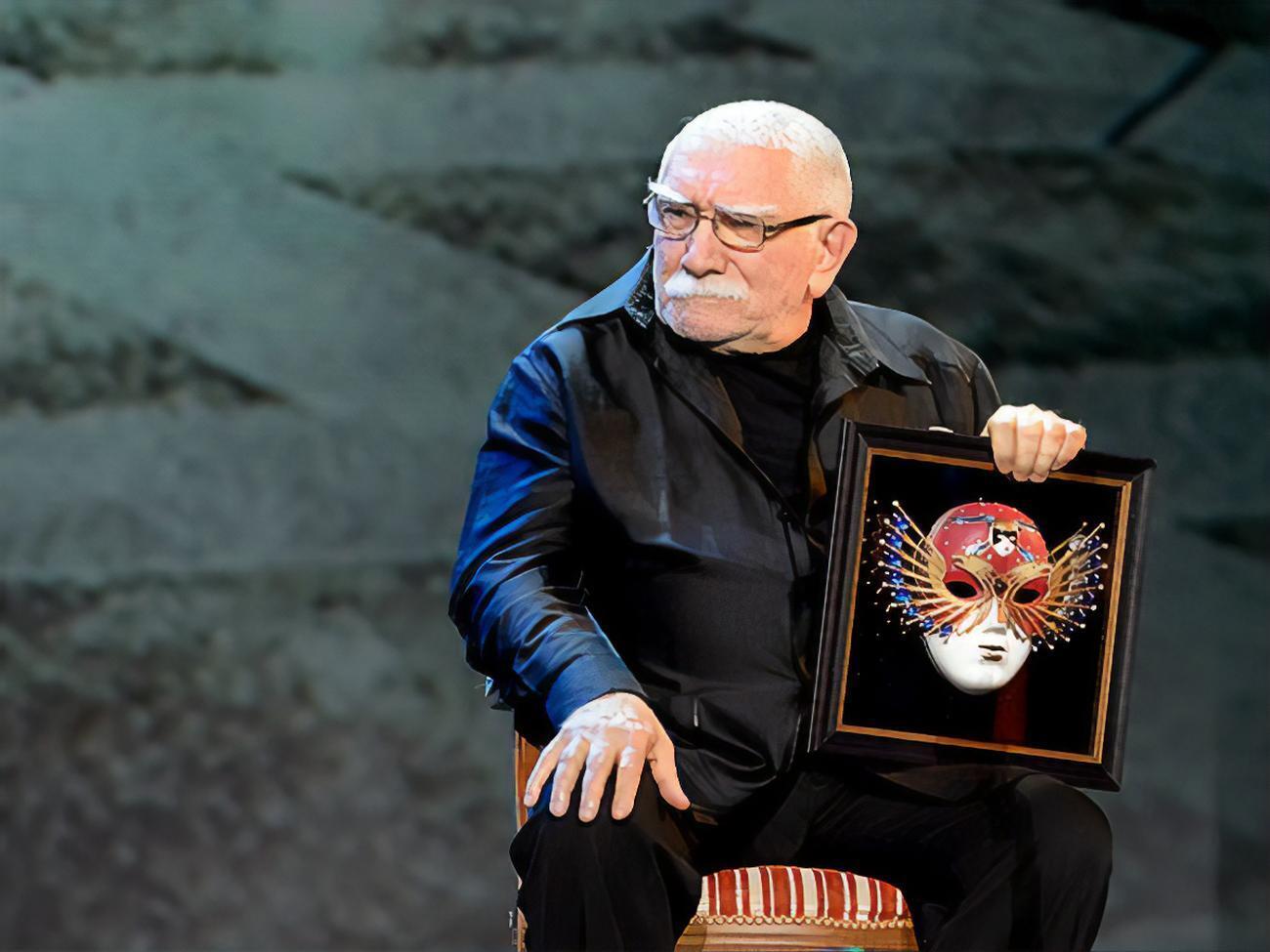 Джигарханян проводит профилактическое обследование