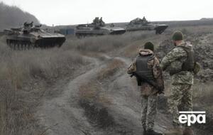 Після опівночі по українських позиціях кілька разів вели обстріл