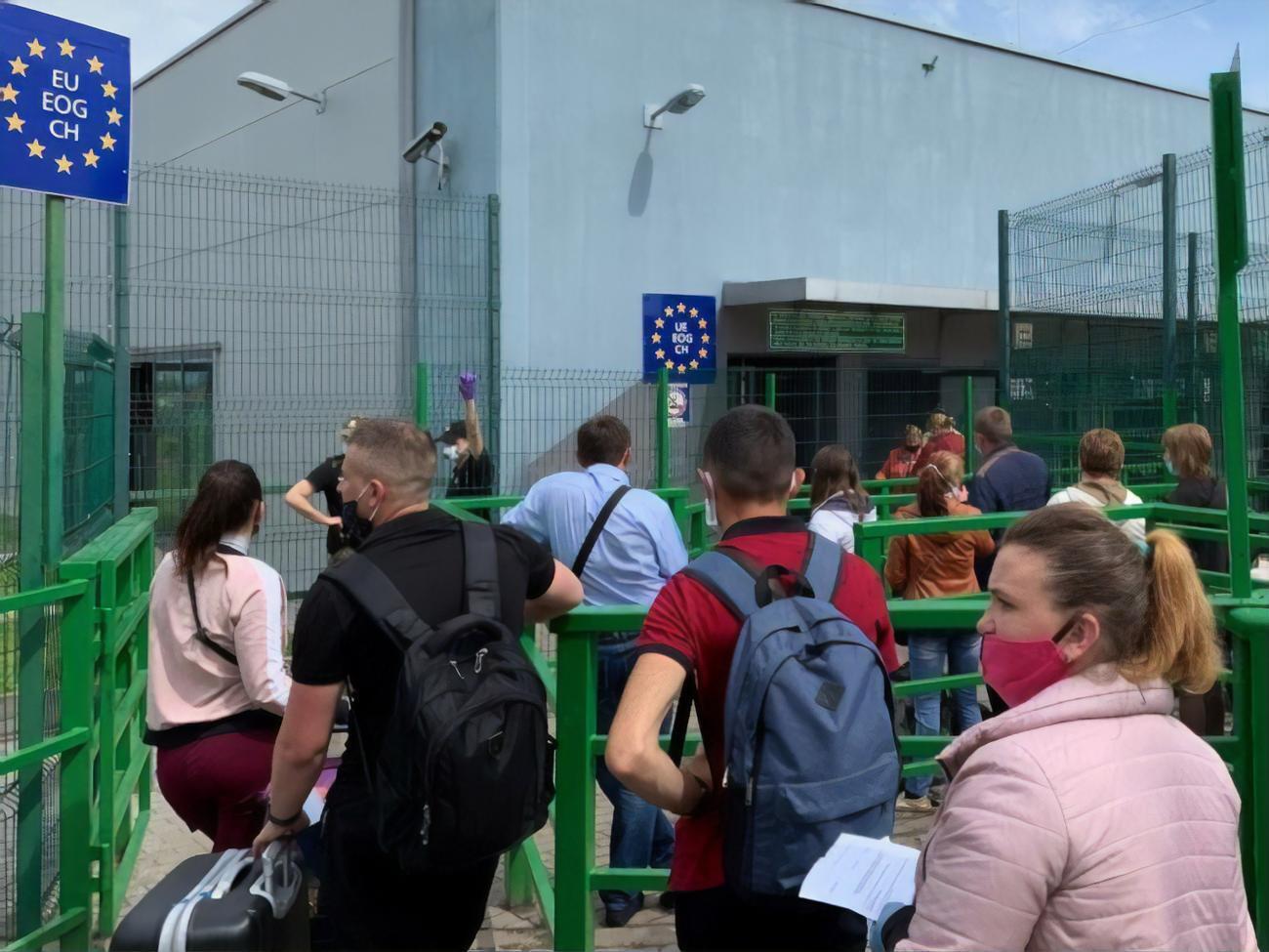 Окрім сезонних робітників, у Польщу їдуть і підприємці, які втратили роботу через карантин