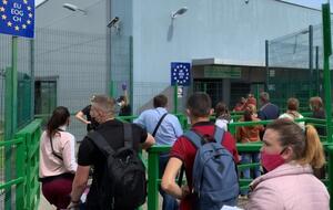 Окрім сезонних робітників, у Польщу їдуть і підприємці, які втратили роботу через карантин