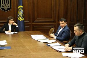 Венедиктова критикует работу Холодницкого (крайний справа)