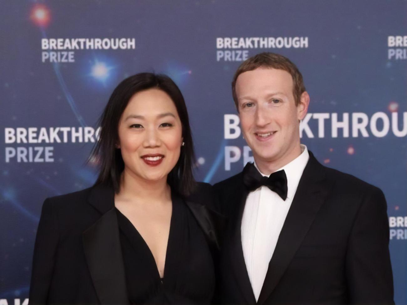 Цукерберг:&nbsp;Пожалуйста, наденьте маску