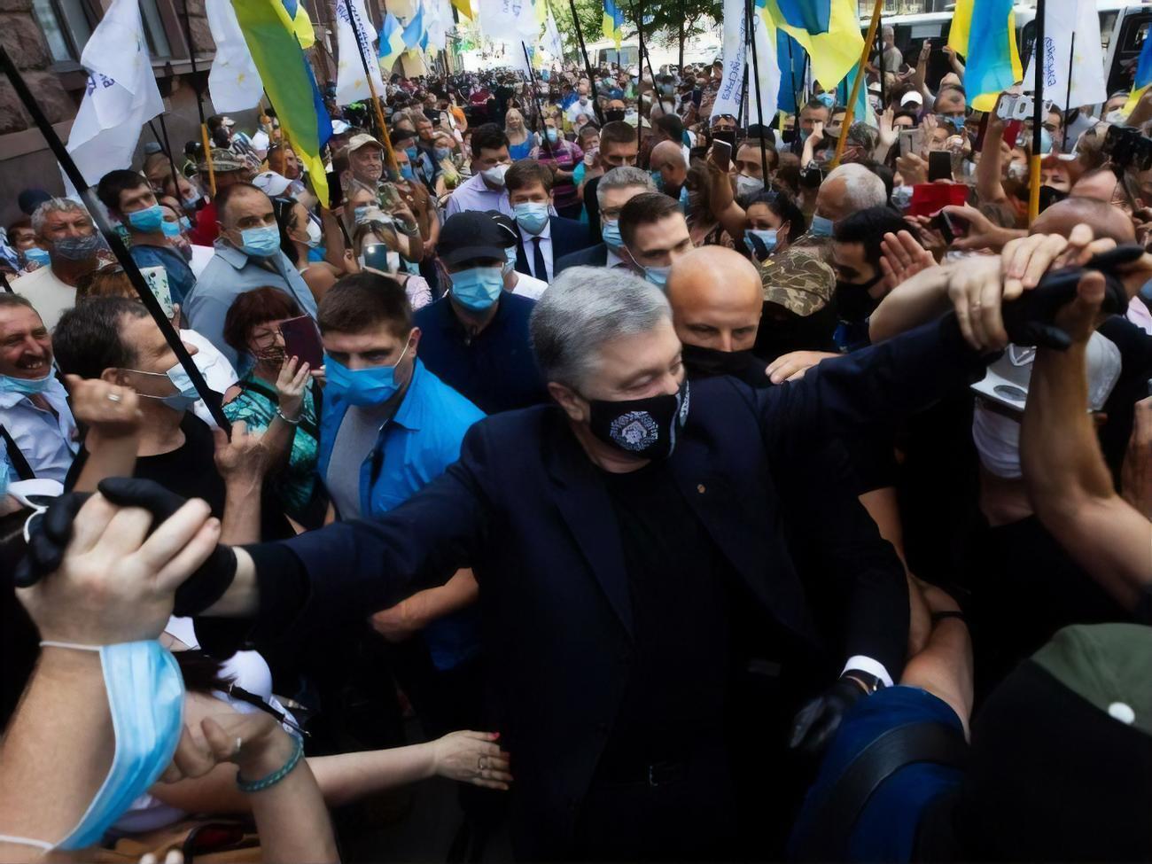 Порошенко фигурирует в деле о назначении главы СВР