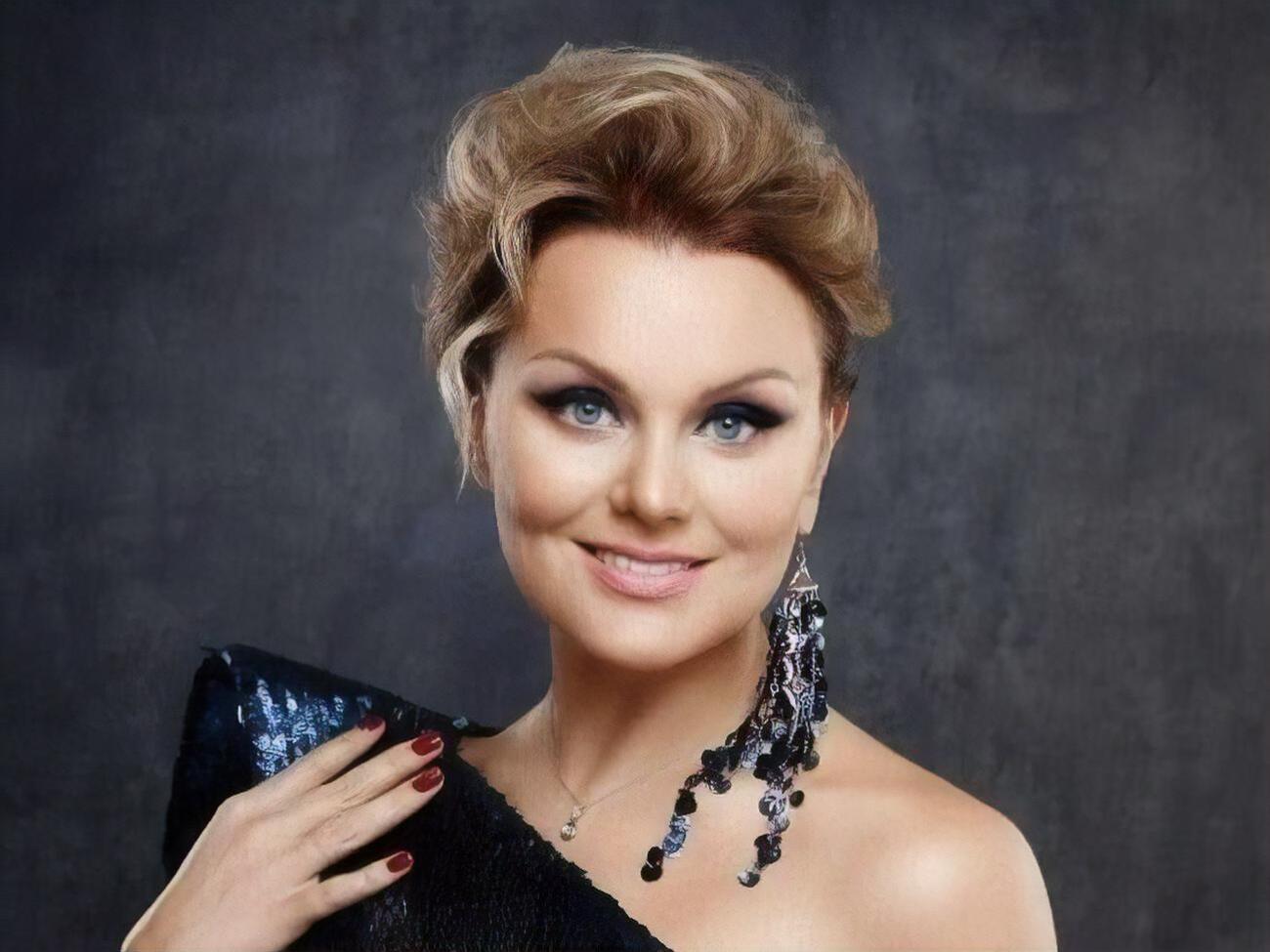 Піскарьова присвятила пісню всім, кому подруга стала як рідна сестра