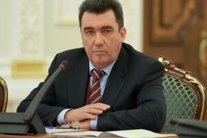 Данилов: Подавать воду оккупантам, чтобы они там развивали свои вооруженные силы, у нас нет никакого морального права