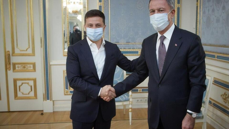 Зеленский и Хулуси Акар также обсудили реализацию дорожной карты украинско-турецкого сотрудничества на 2020 год