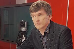 "Порошенко понад усе" еще более бесперспективно в электоральном отношении, чем провальный слоган "Армія. Мова. Віра"