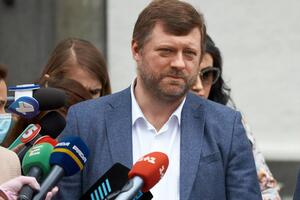 Корниенко: Есть инициатива депутатов относительно внеочередного заседания