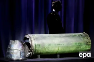 Згідно з висновками слідчої групи, рейс MH17 збили над Донбасом з російського "Бука"