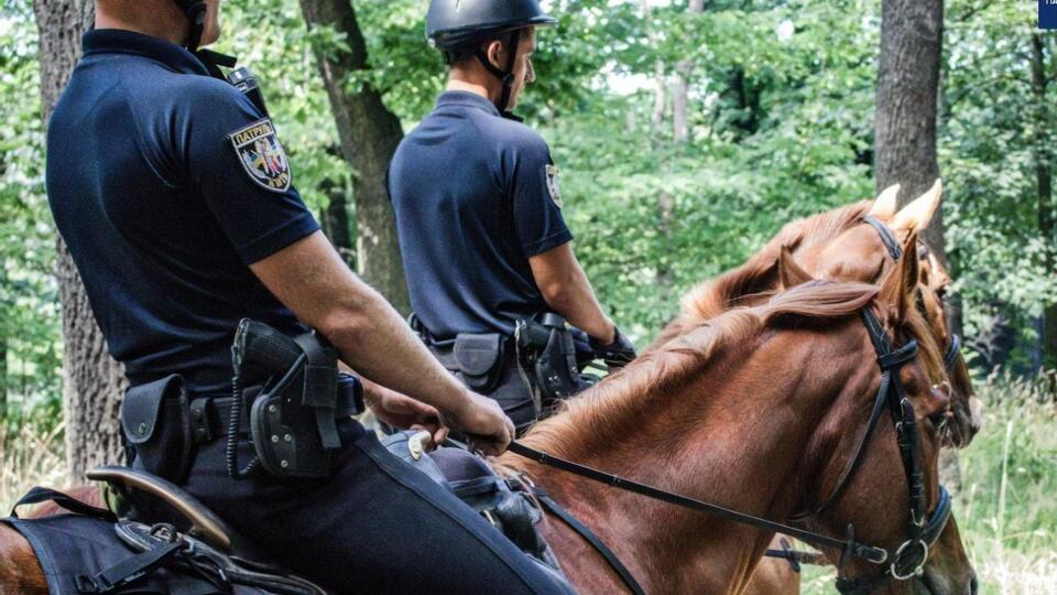 После снятия карантинных ограничений в парках Киева стало больше людей