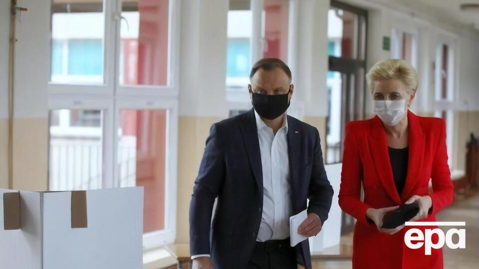 Згідно з екзитполом, Дуда знову стане президентом