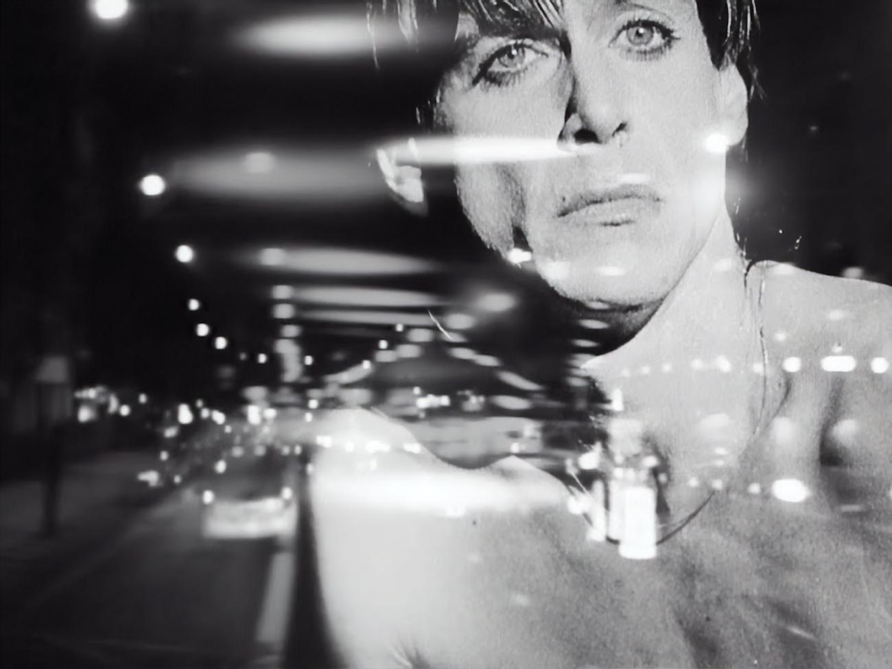 В ролике показаны архивные снимки Игги Попа