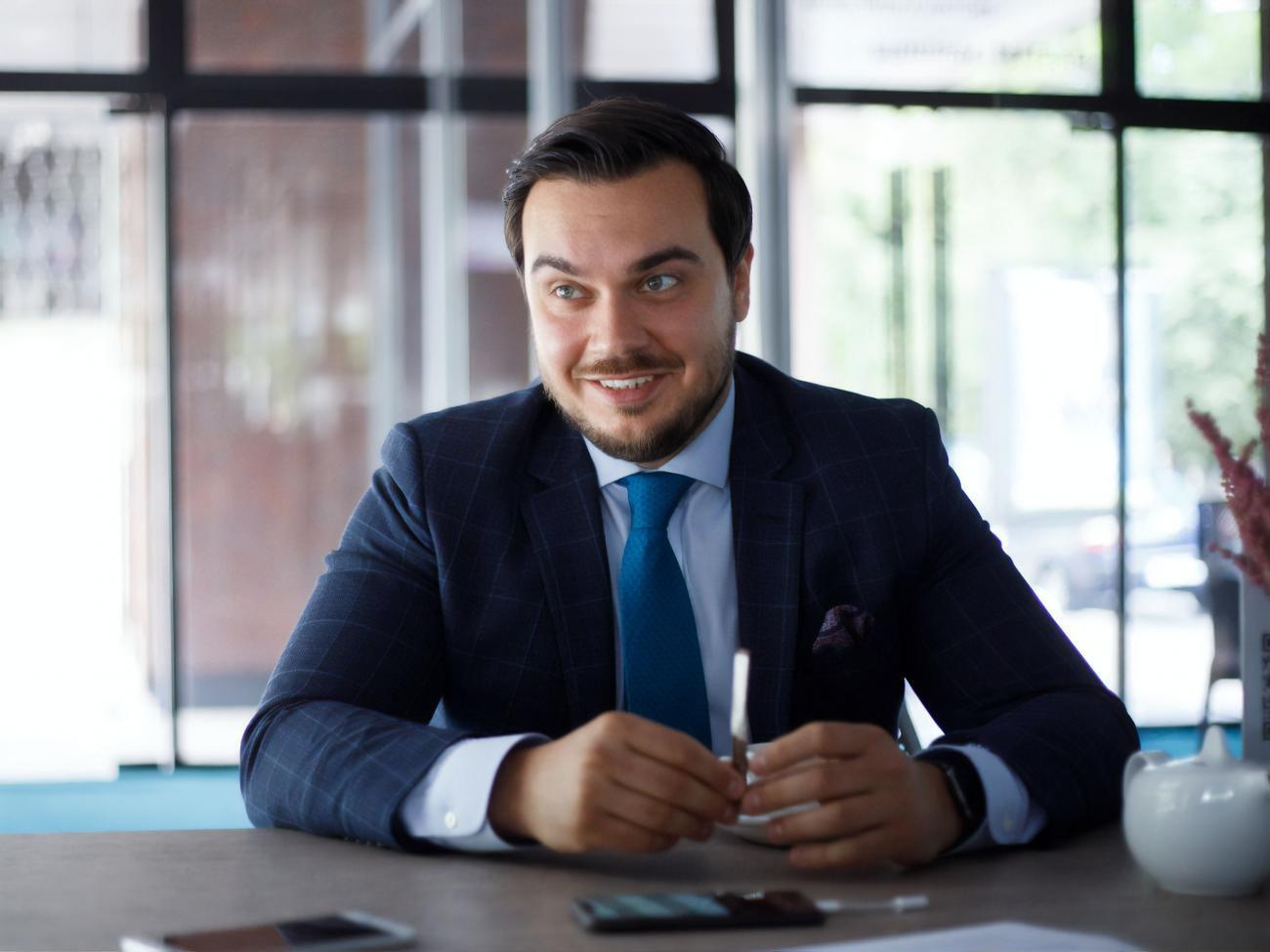 По мнению Наталухи, отставка Кабмина не принесет голосов "Слуге народа"