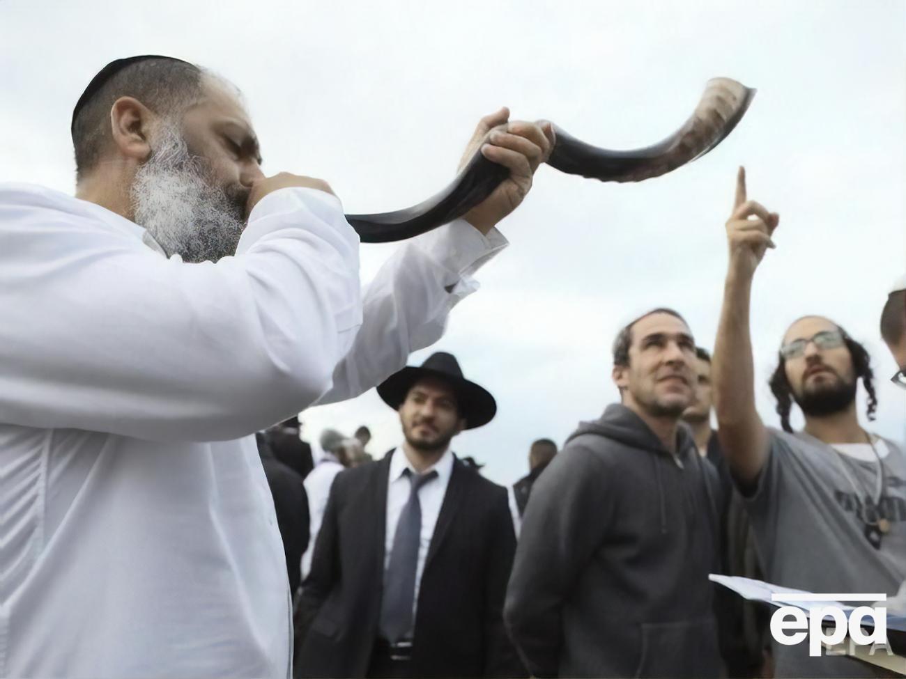 В Умань, где находится могила лидера брацлавских хасидов цадика Нахмана, для празднования Рош а-Шана прибывают хасиды со всего мира
