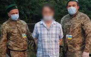 Пограничники передали задержанного правоохранительным органам