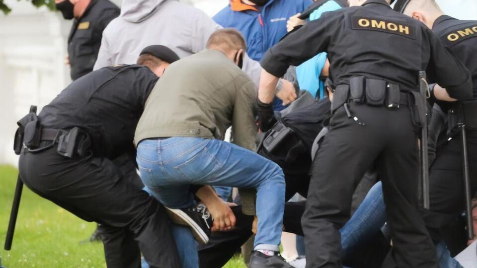 Затримання відбувалися в кількох містах