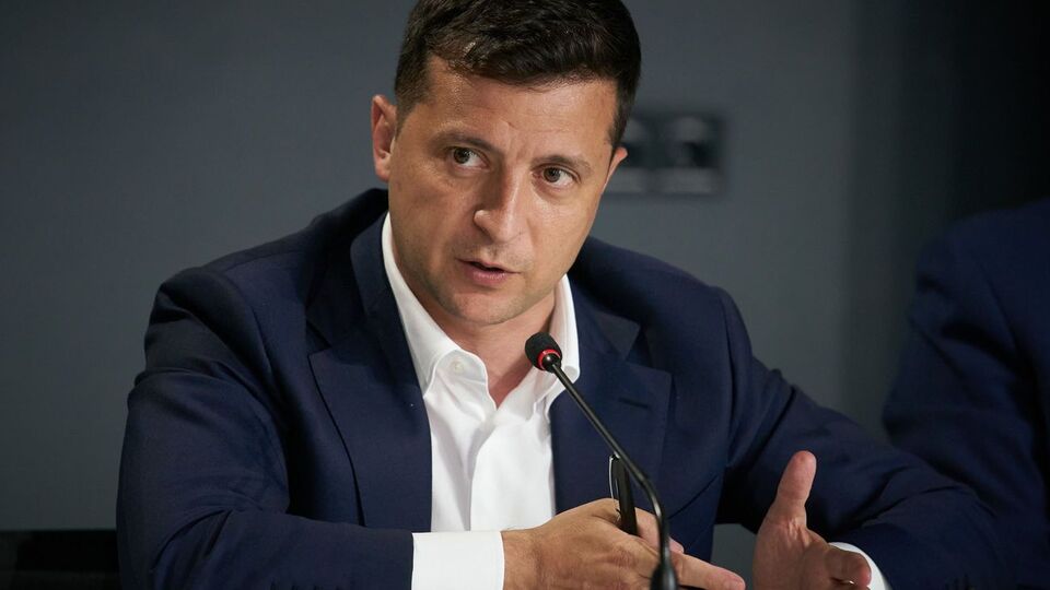 Зеленский 16 июля собирается встретиться с фракцией "Слуга народа"