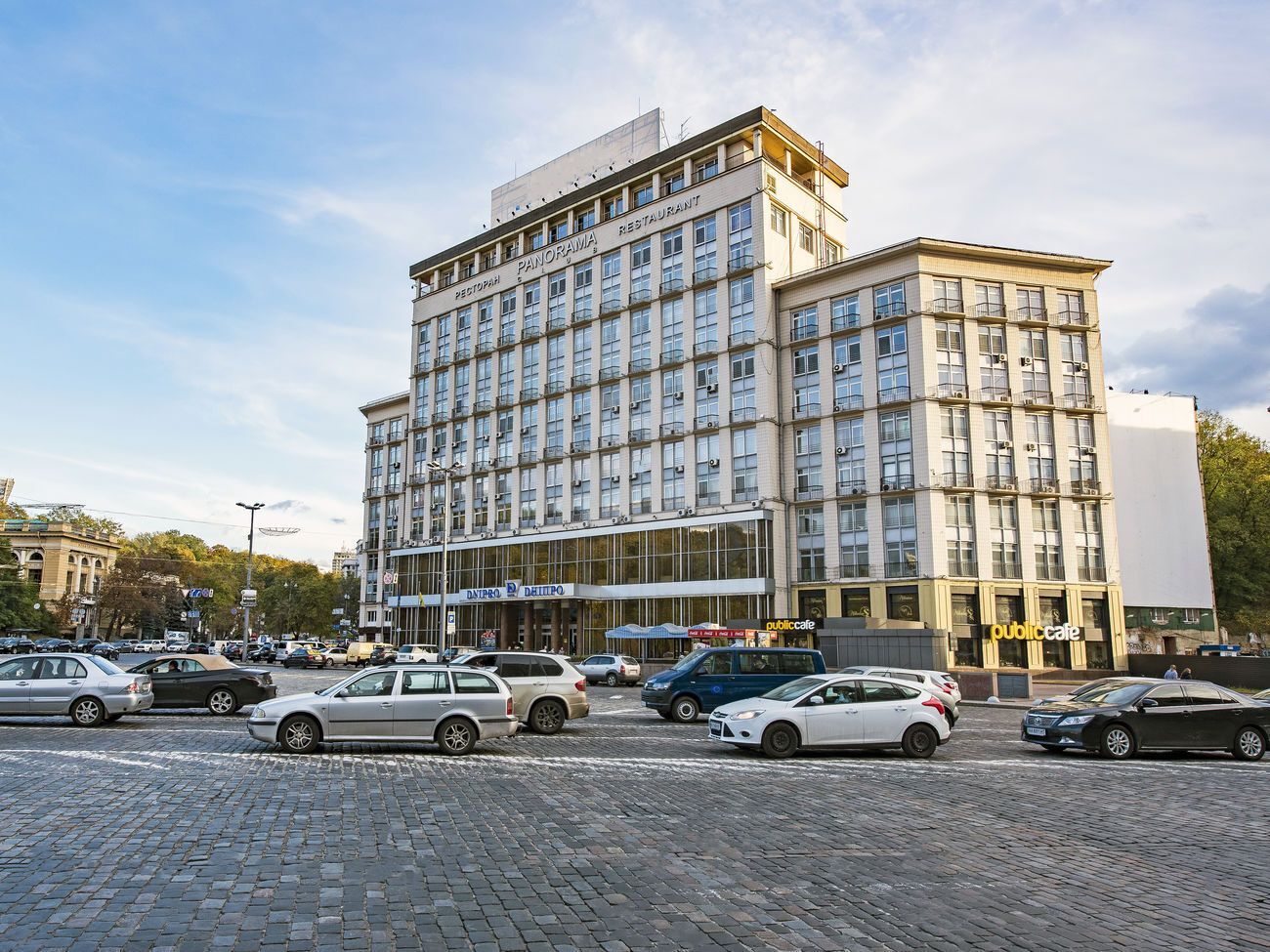 Отель "Днепр" продан за 1,11 млрд грн