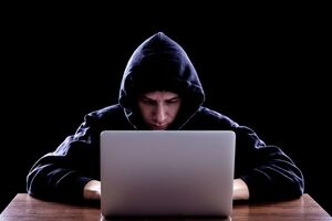 Как отметили в СБУ, к работе в фейковых call-центрах их организаторы привлекают студентов, иностранцев, малоимущих
