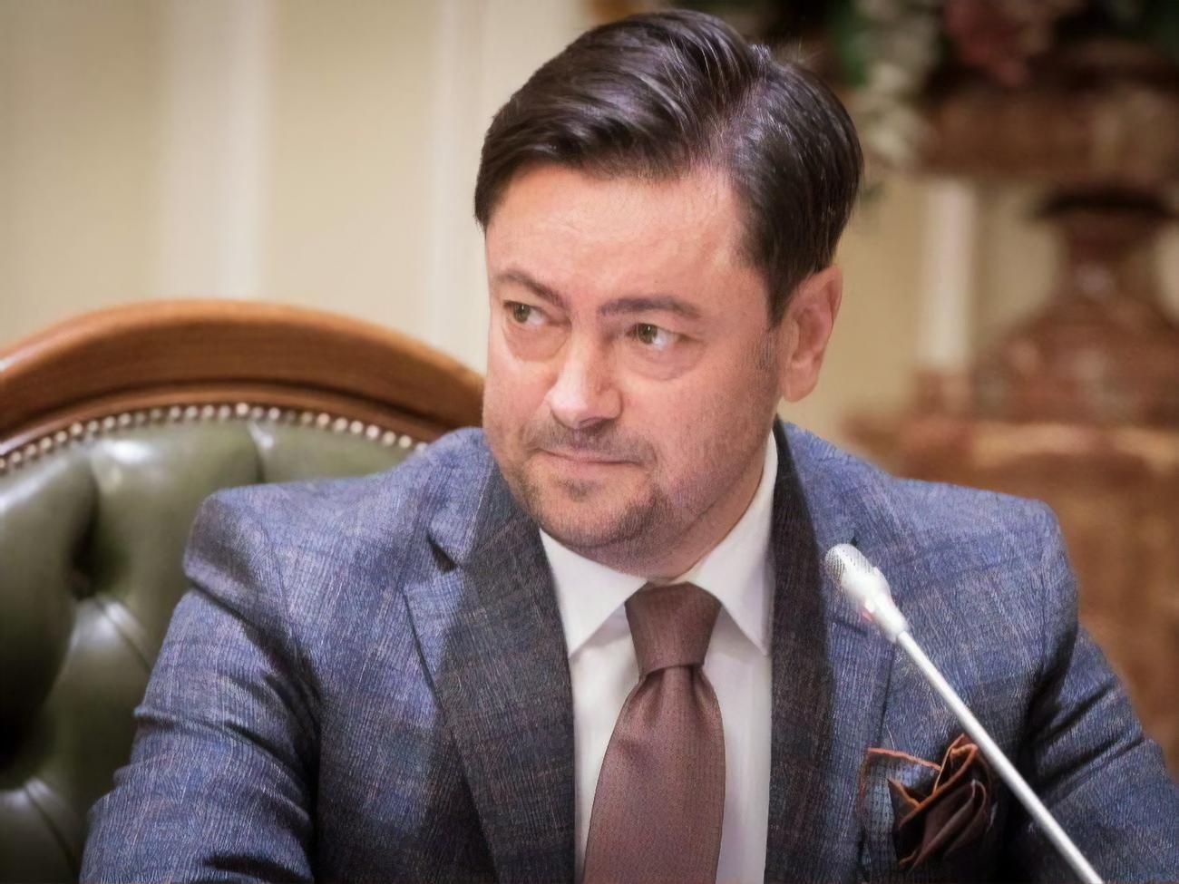 Штучный с сентября 2019 года возглавлял аппарат Верховной Рады