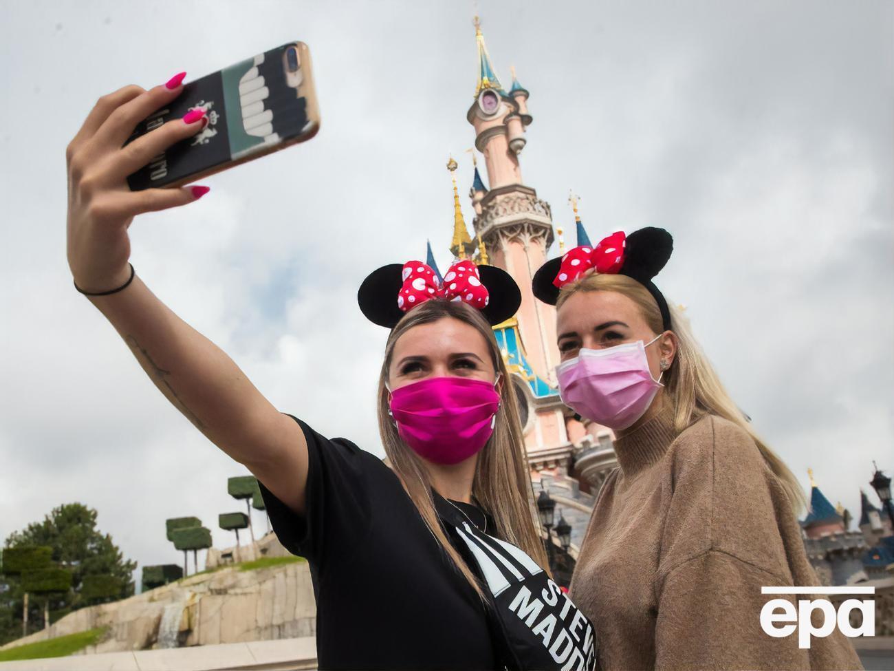 Гости&nbsp;Disneyland Paris&nbsp;будут обязаны носить маски, а по всей территории установят антисептики