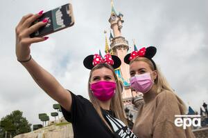 Гости Disneyland Paris будут обязаны носить маски, а по всей территории установят антисептики
