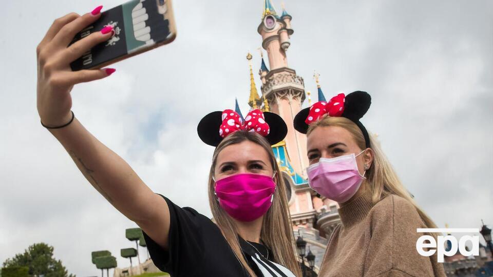 Гости Disneyland Paris будут обязаны носить маски, а по всей территории установят антисептики