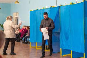 Місцеві вибори в Україні призначено на 25 жовтня