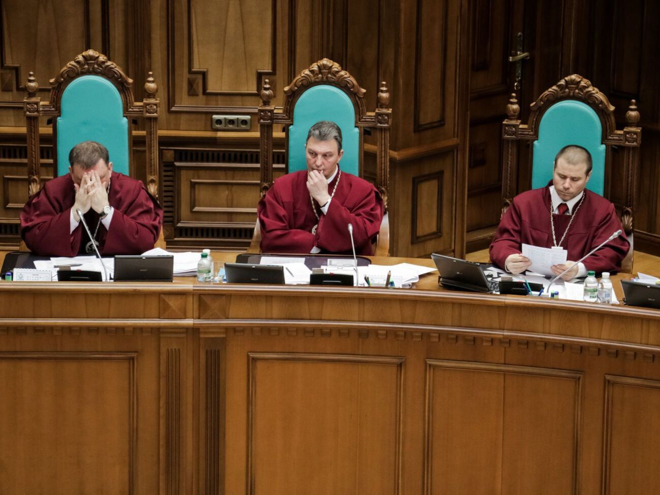 КС розпочав підсумкову частину розгляду "антиколомойського закону"