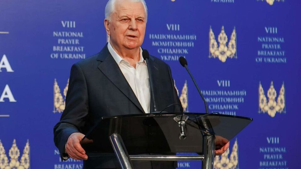 Кравчук: У суспільстві визріває протистояння центру і регіонів