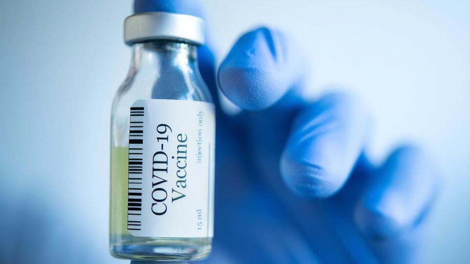 Тривають дискусії про те, яка країна першою отримає вакцину від коронавірусу