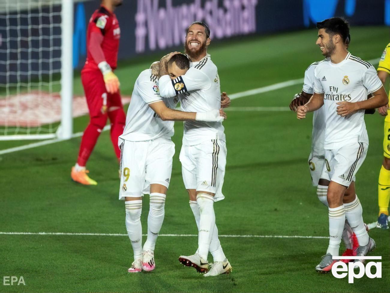 "Реал" празднует победу в матче против "Вильярреала" и в чемпионате
