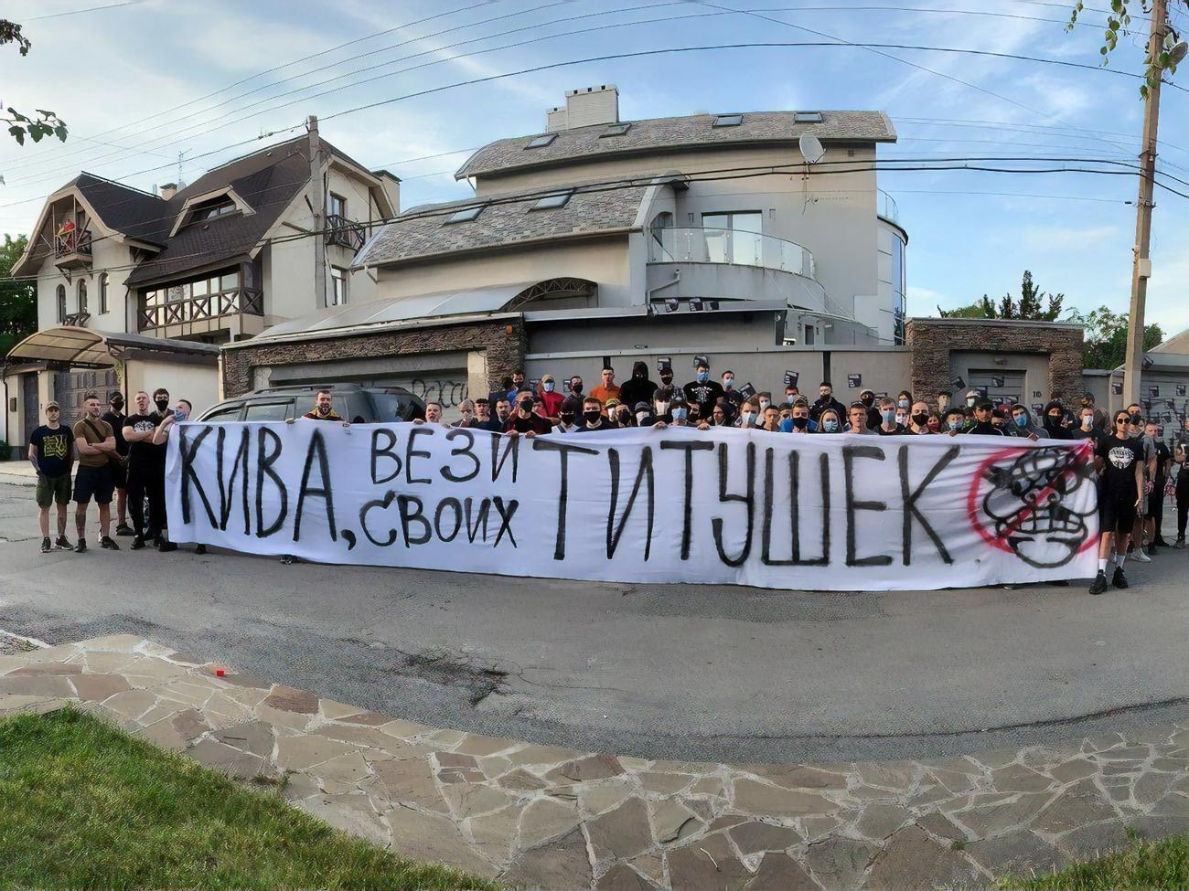 Активісти партії звинуватили Гуфмана в поширенні у Дніпрі проросійської пропаганди й запросили Киву у Дніпро разом "із відібраними спортсменами".