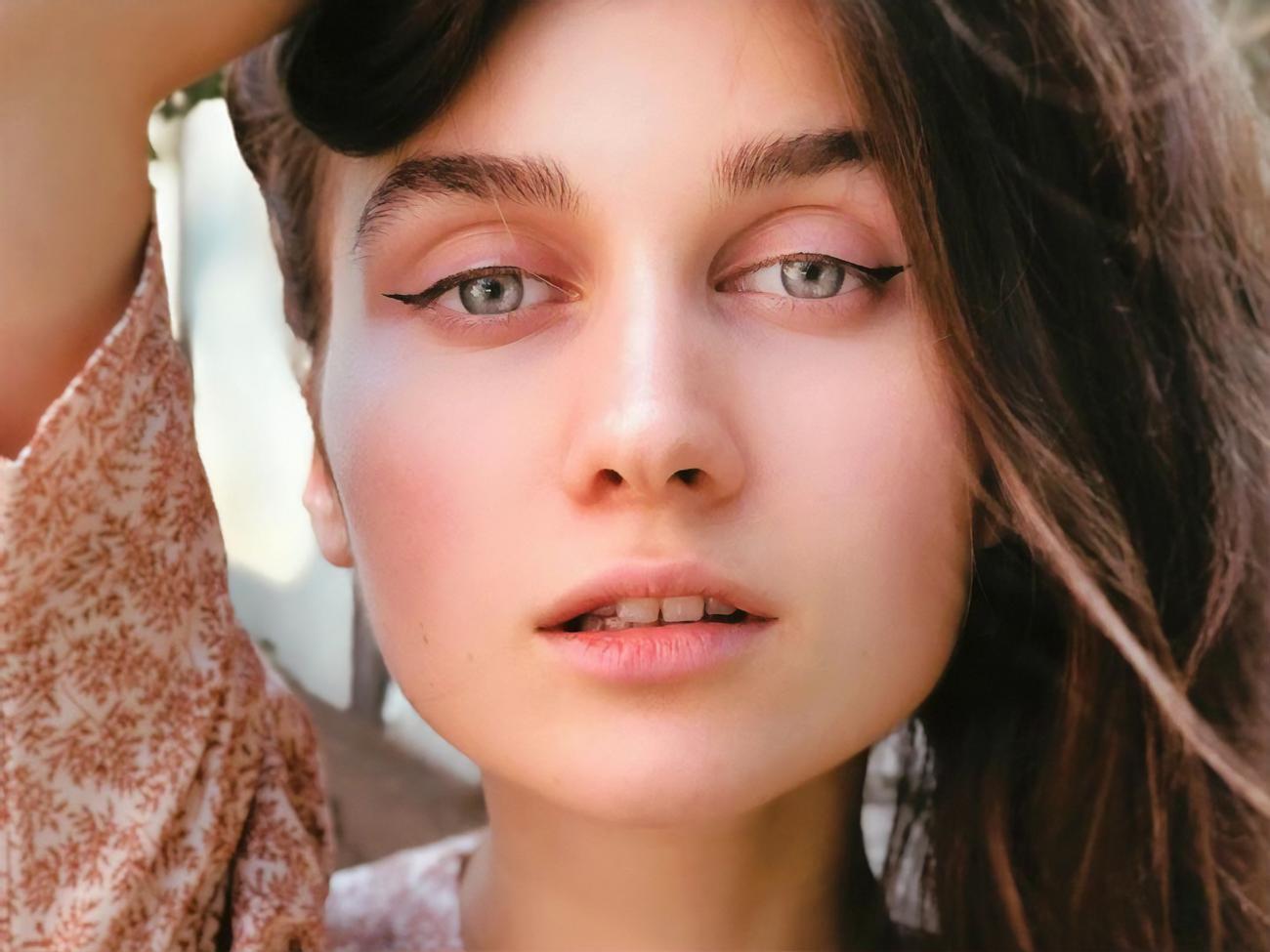 Jerry Heil: Это песня о зависимости от вещей, статуса и внешней оценки