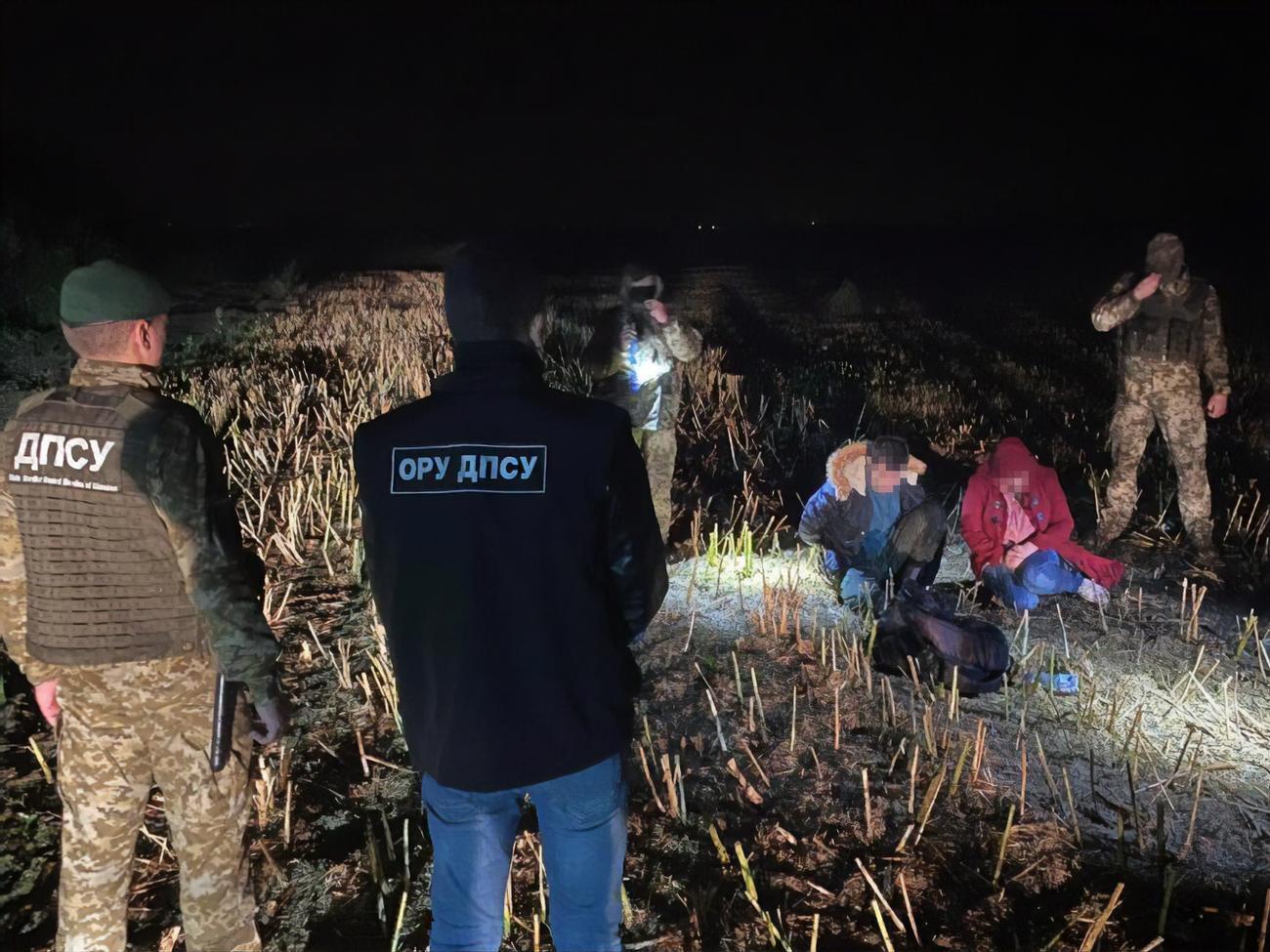 У затриманих не було із собою жодних документів