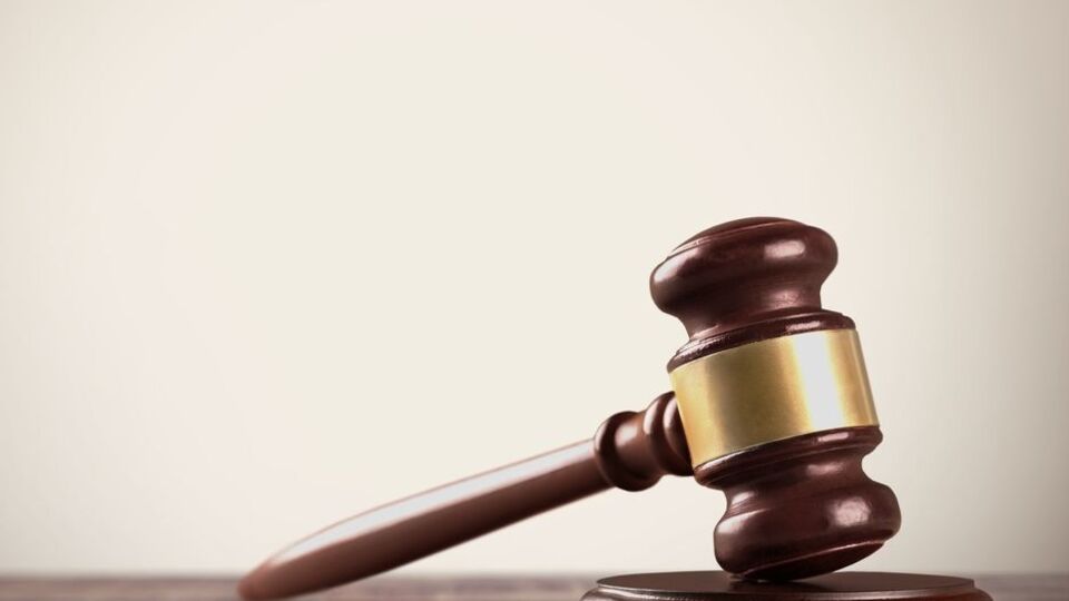 Победители аукционов получили право проводить геологическую разведку и дальнейшую добычу янтаря на участках