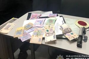 Оперативники разоблачили должностных лиц управления Гоструда, Укртрансбезопасности и председателя межрегионального управления Госслужбы морского и речного транспорта