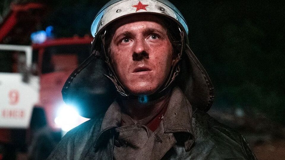 Сериал был номинирован в 14 категориях, в том числе как лучший мини-сериал