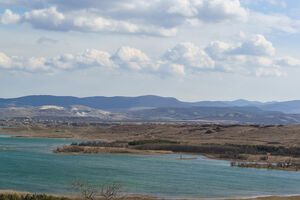 Военные проложили водопровод от Тайганского водохранилища к Симферополю, осенью оно может пересохнуть