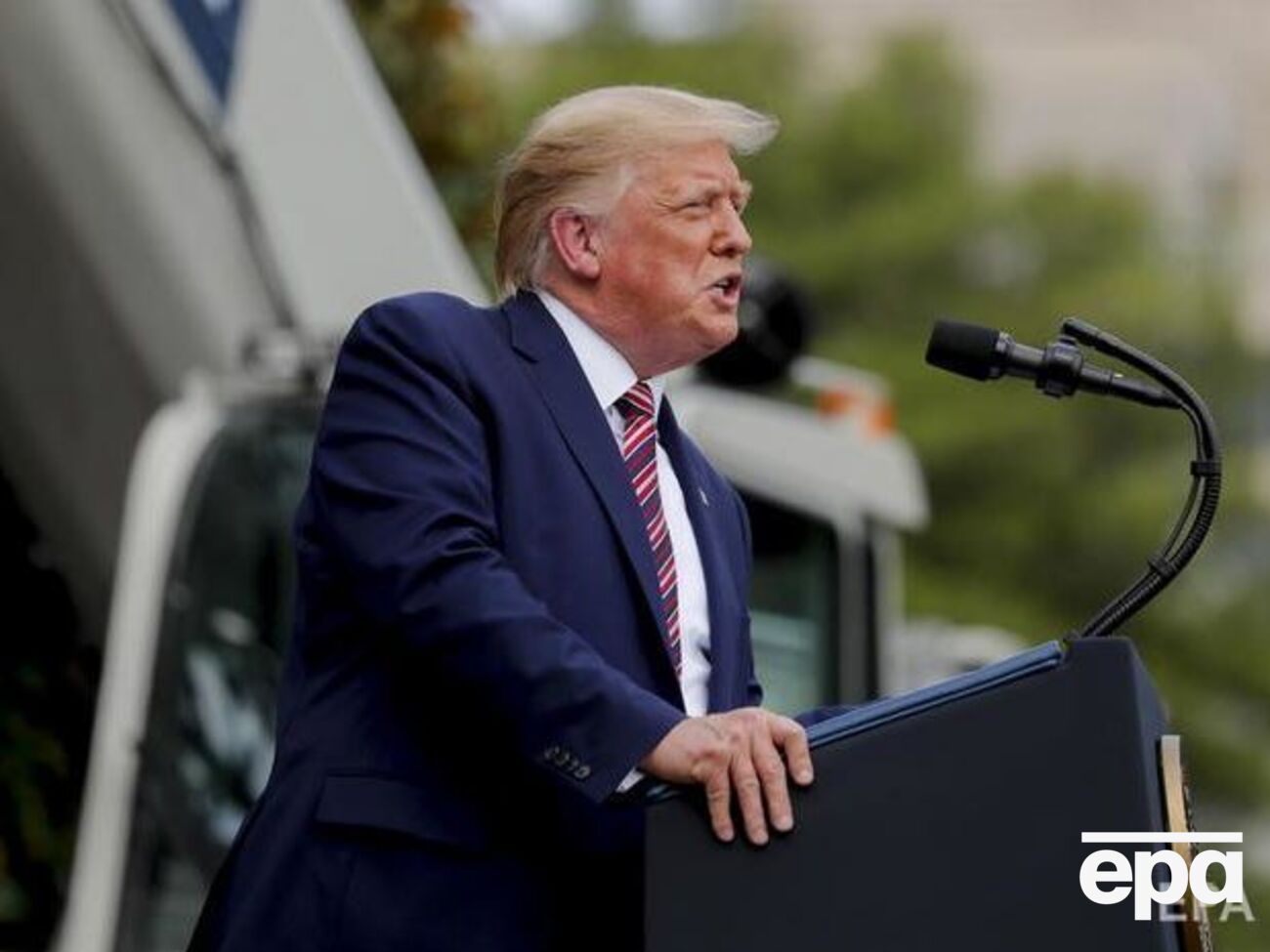 Трамп ретвітнув пост, опублікований директором Білого дому, із соціальних мереж