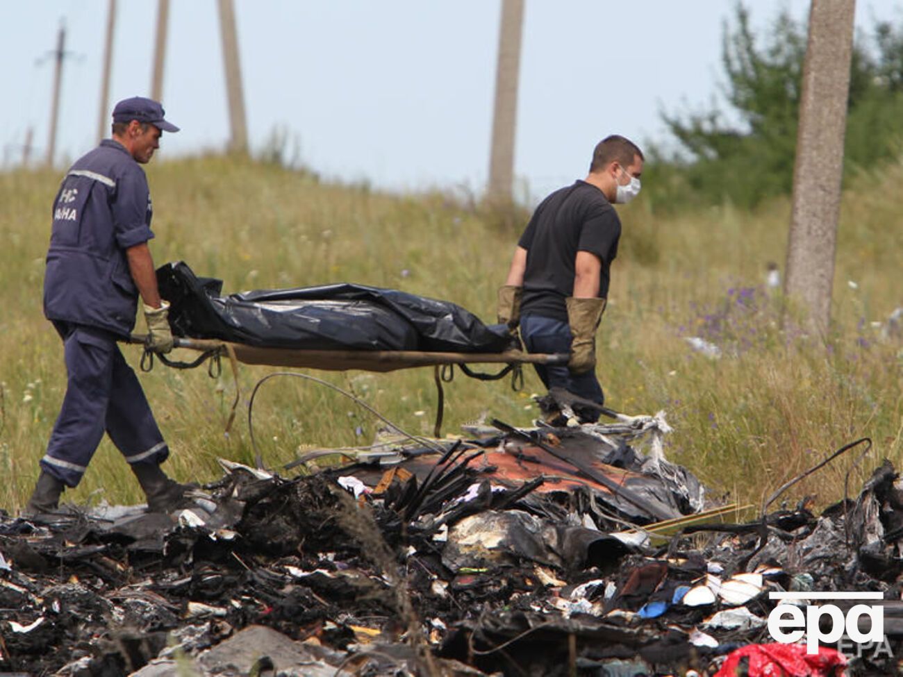 298 человек погибли при крушении рейса MH17