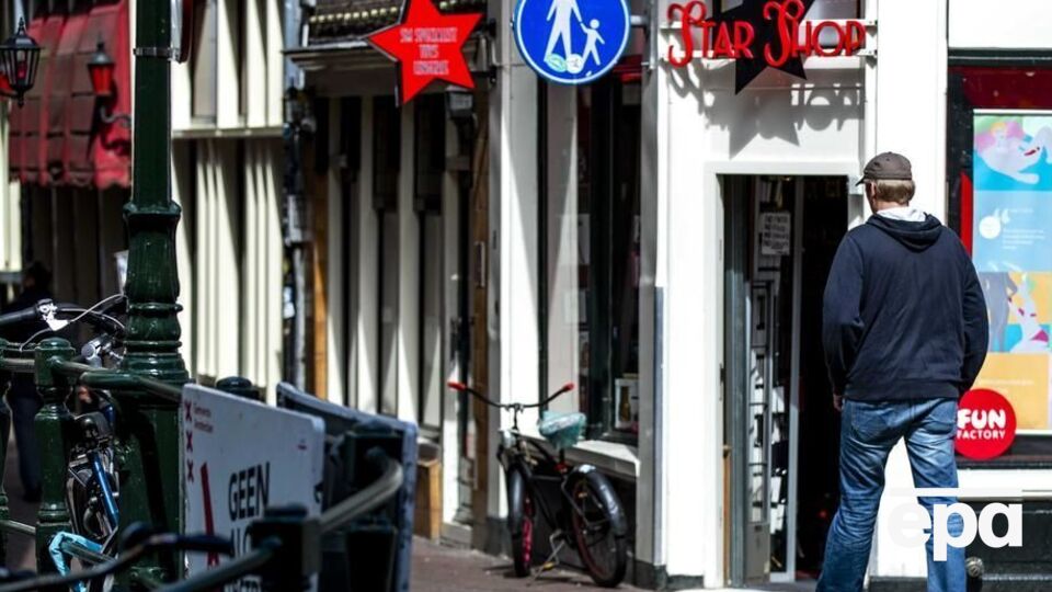 Популярный квартал Амстердама открыли 1 июля